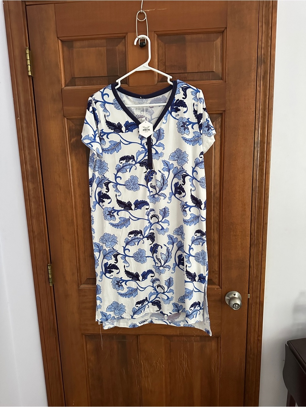 Amanda Blu Nightgown NWT Large Blue White Floral Sleep Dress Soft Cozy - Picture 2 of 8